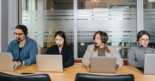 agents looking at computers